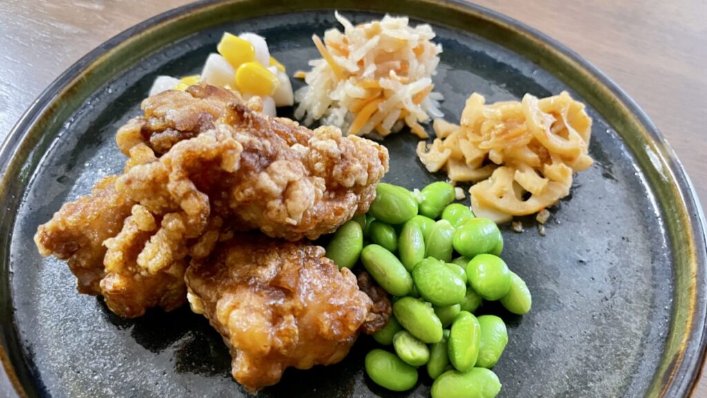 昼　ダイエットメニュー　【nosh(ナッシュ)の冷凍宅配弁当】ジョニーのからあげ監修　醤油からあげ